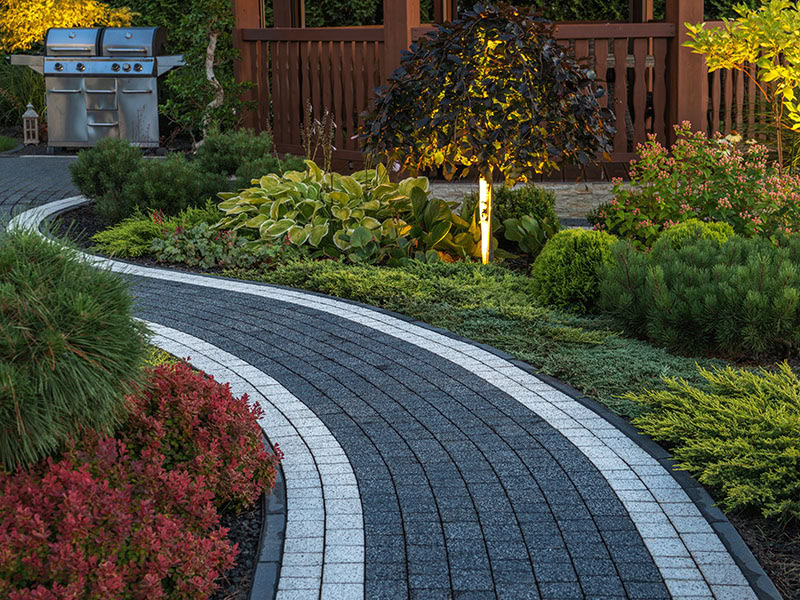 ns-p-7 Garden Paver Walkway